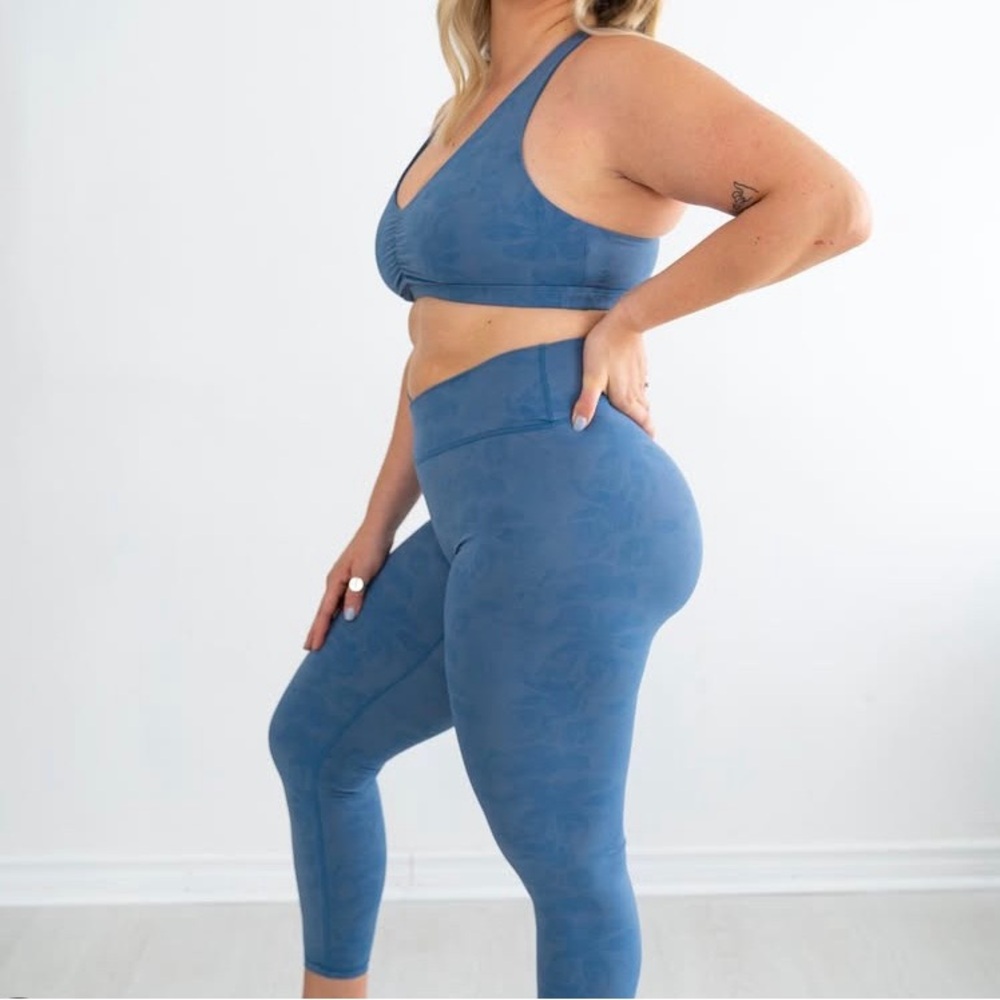 Medium Blue Flowered Leggings